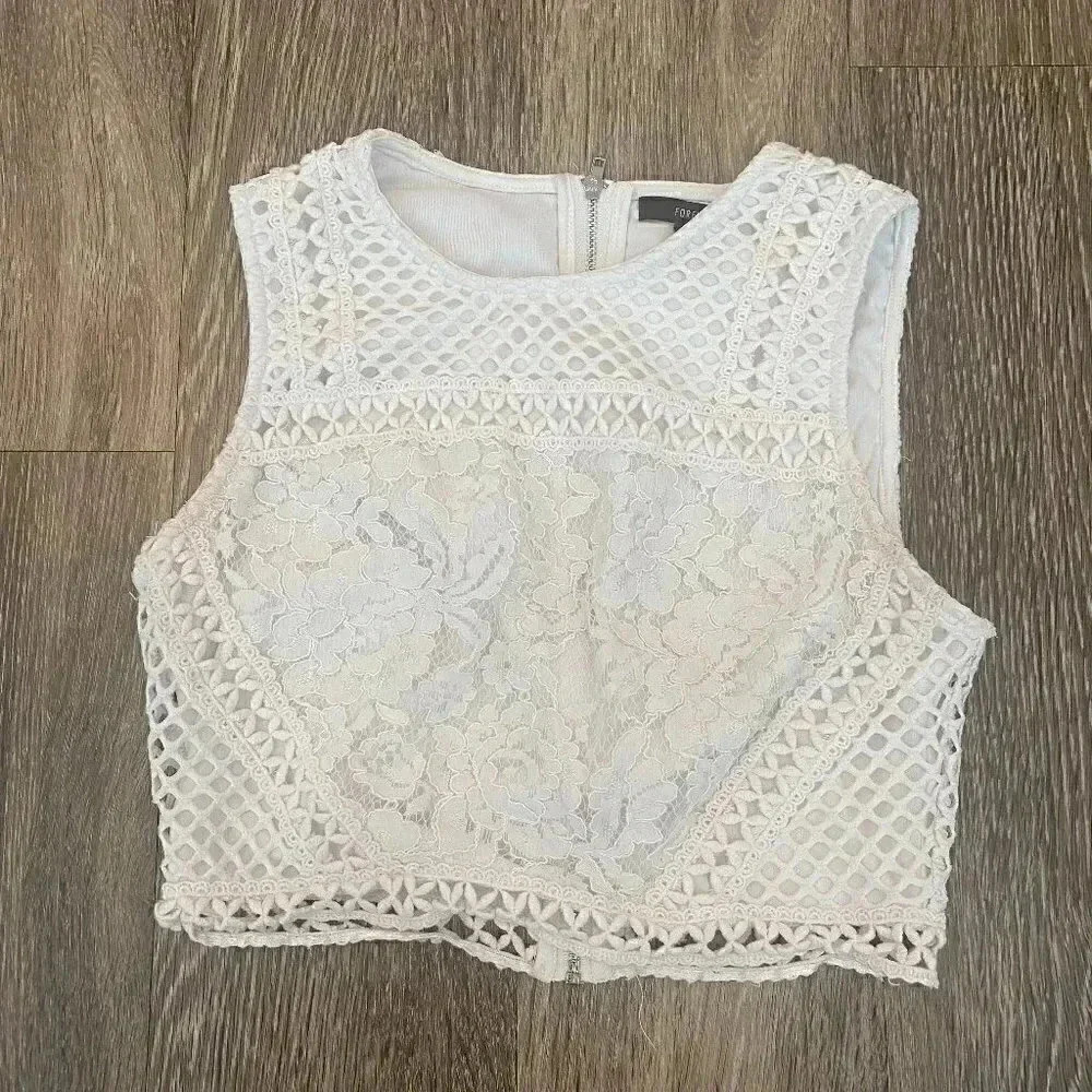 Womens Forever 21 White Sleeveless Lace Top - S